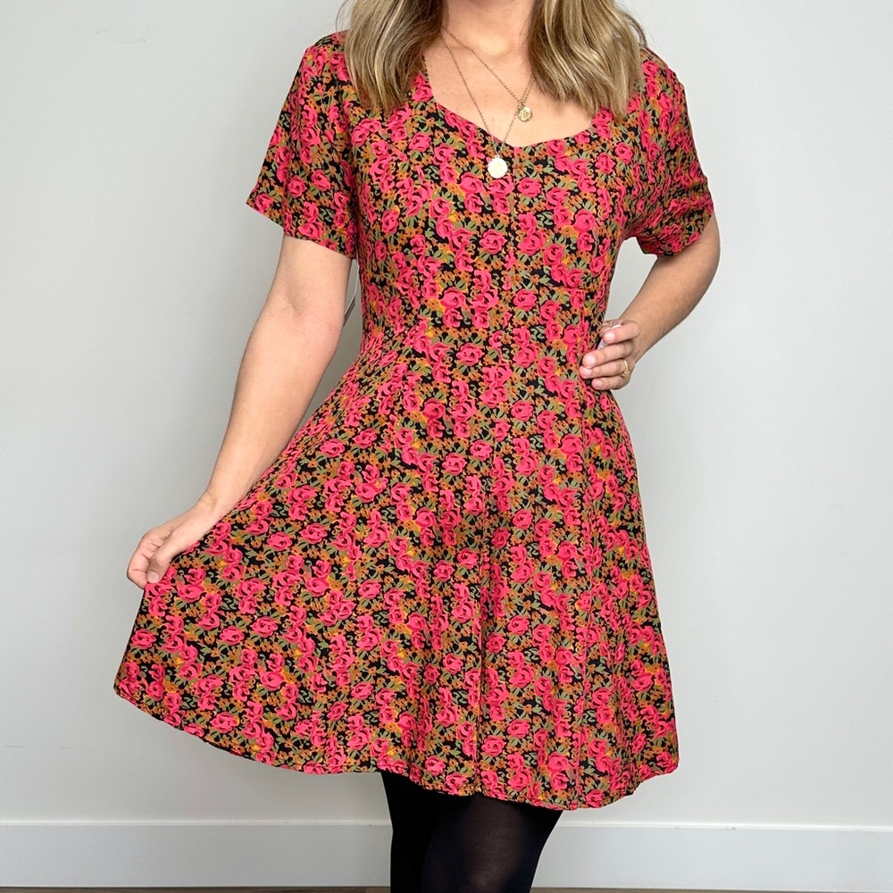 Vintage Fall Floral Black & Red Mini Dress (M)